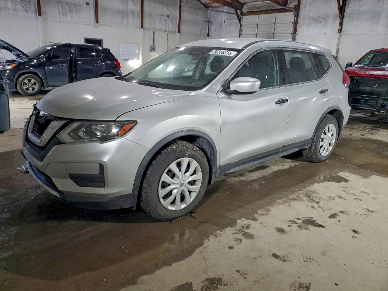 Nissan Rogue S Image 1