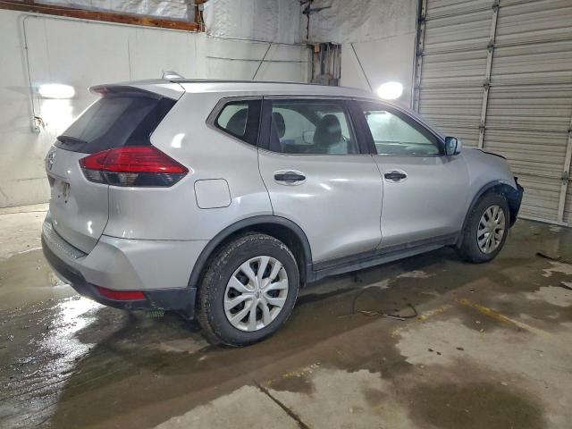 Nissan Rogue S Image 2
