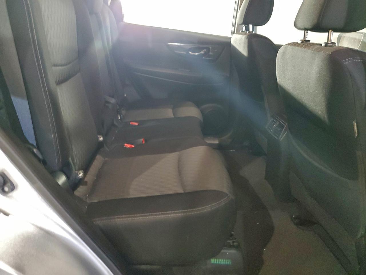 Nissan Rogue S Image 11