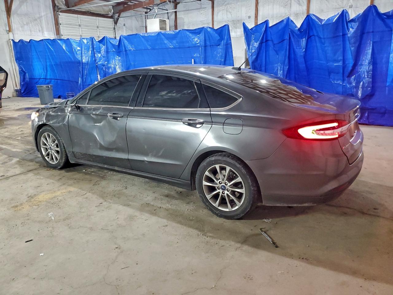 Ford Fusion Se Image 2