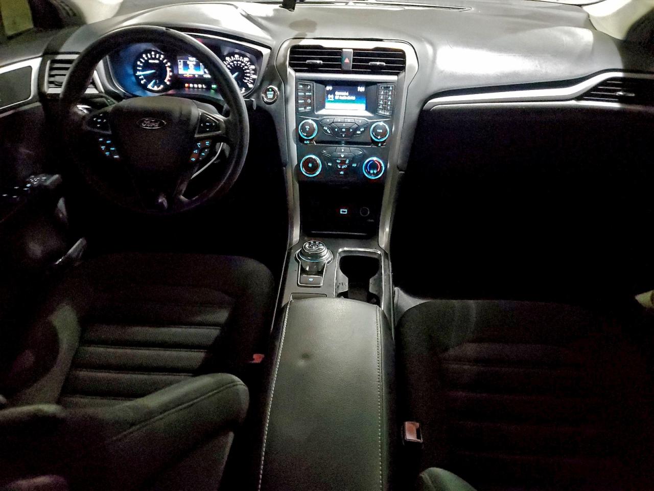 Ford Fusion Se Image 11