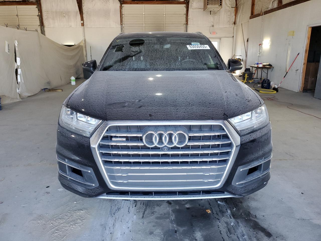 Audi Q7 Premium Plus Image 2