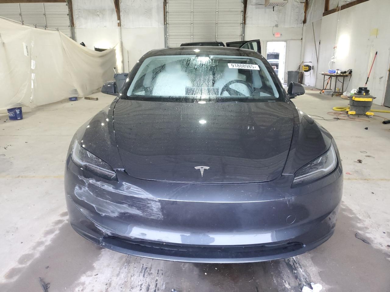 Tesla Model 3 Image 10