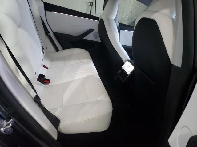 Tesla Model 3 Image 8