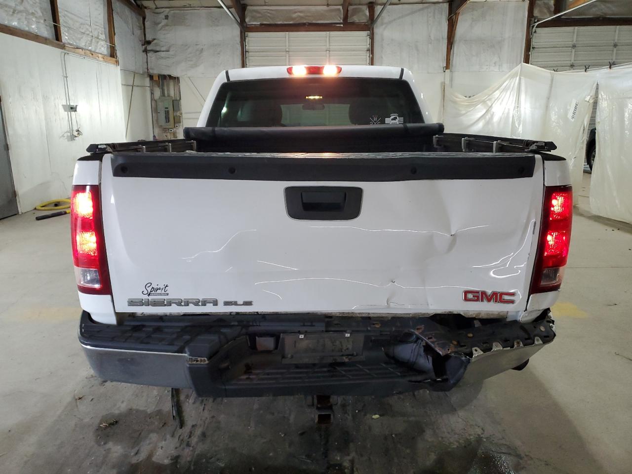 GMC Sierra K1500 Image 12