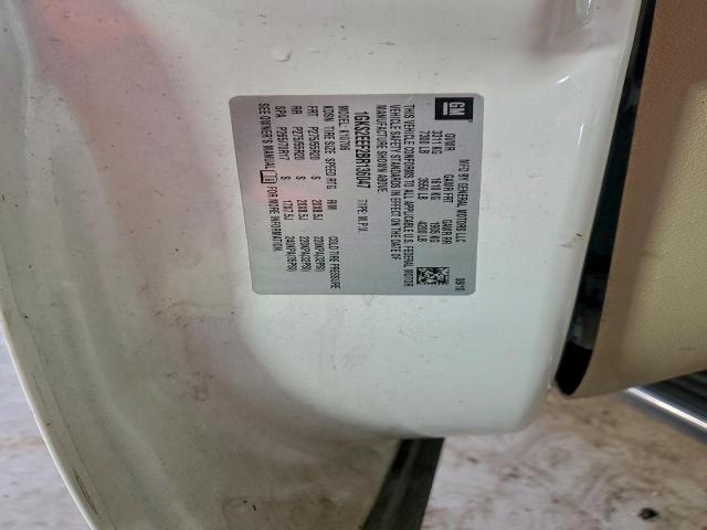 GMC Yukon Denali Image 11