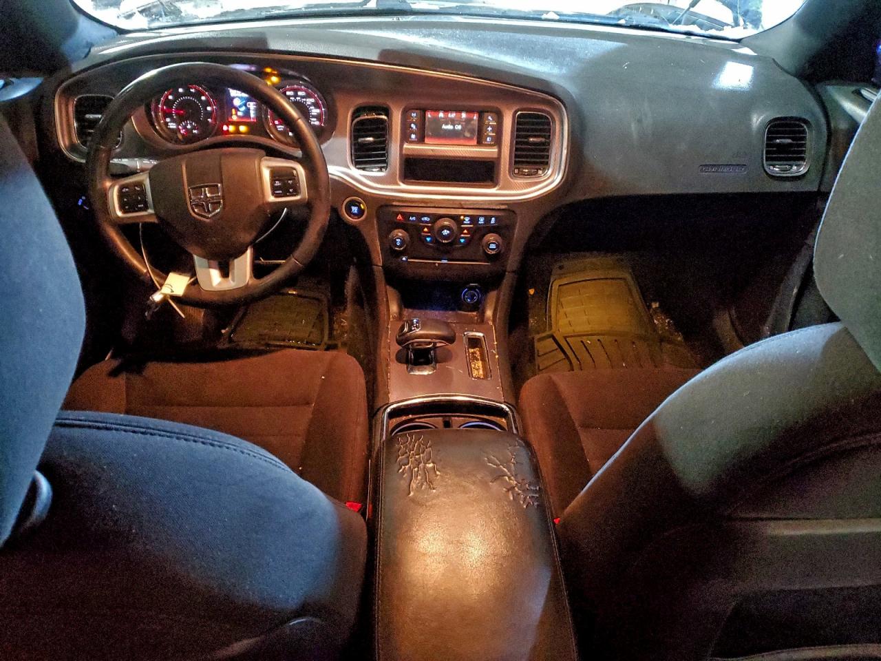 Dodge Charger Se Image 8