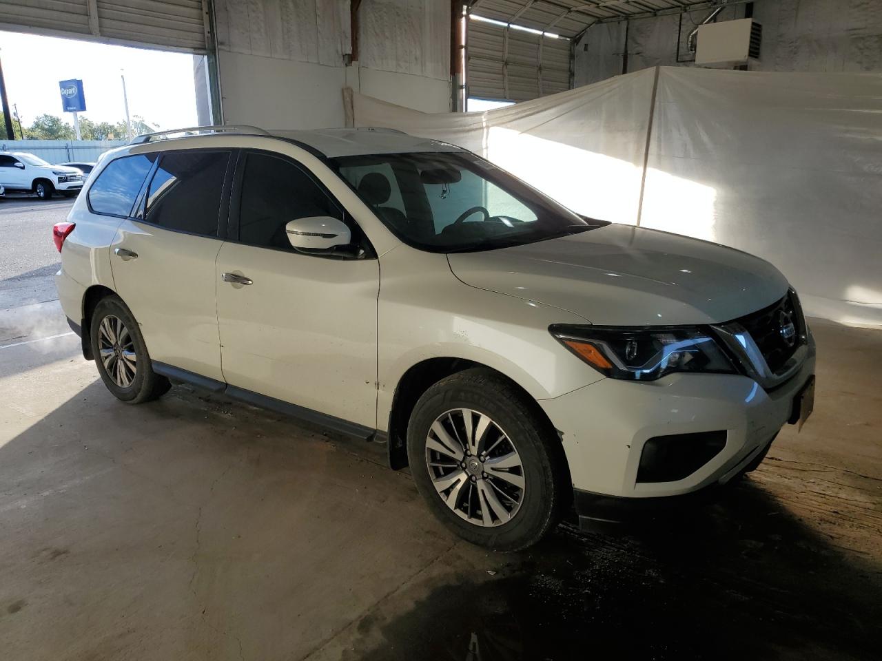 Nissan Pathfinder Sv Image 3