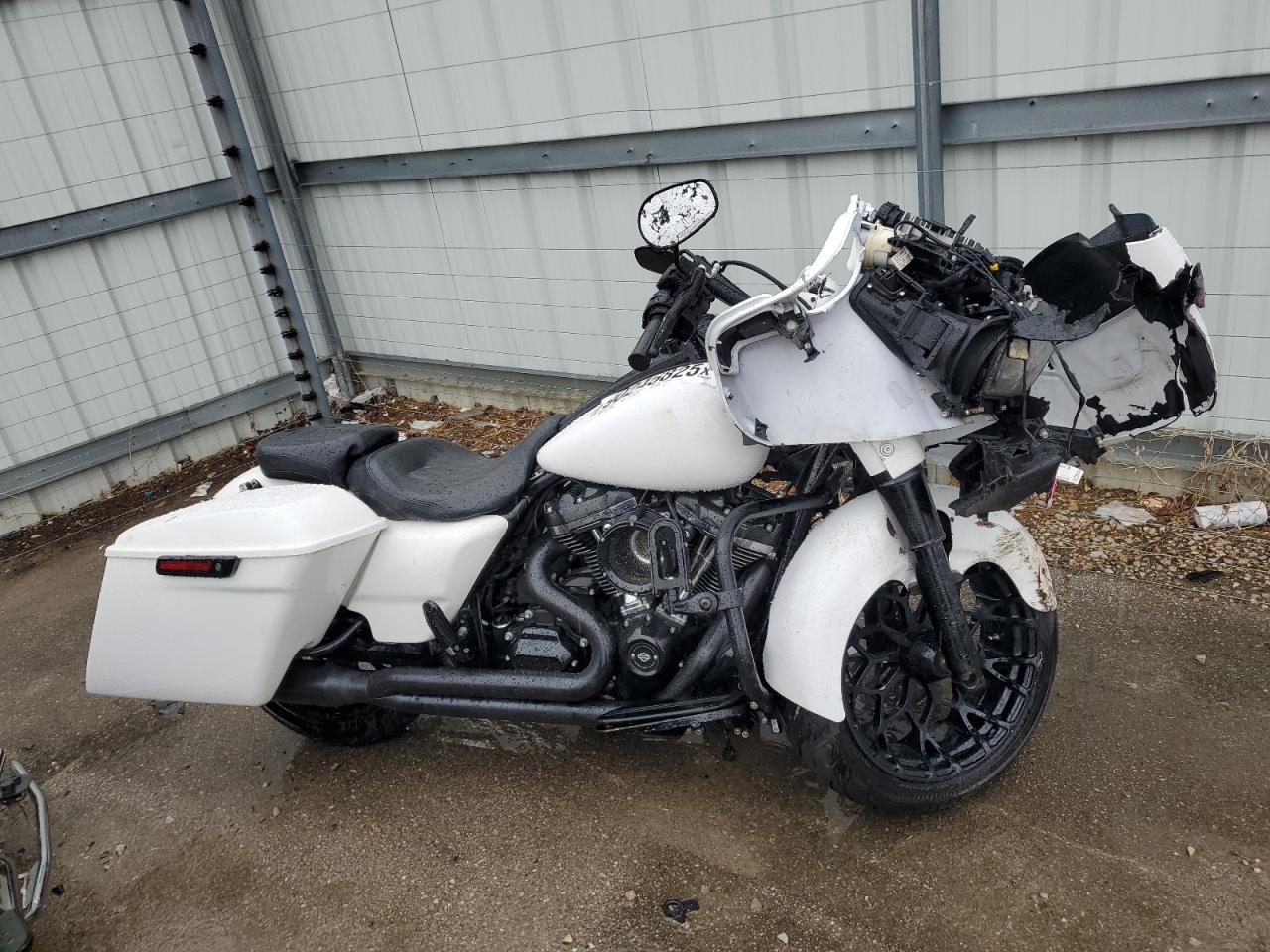 Harley-Davidson Fl Image 1