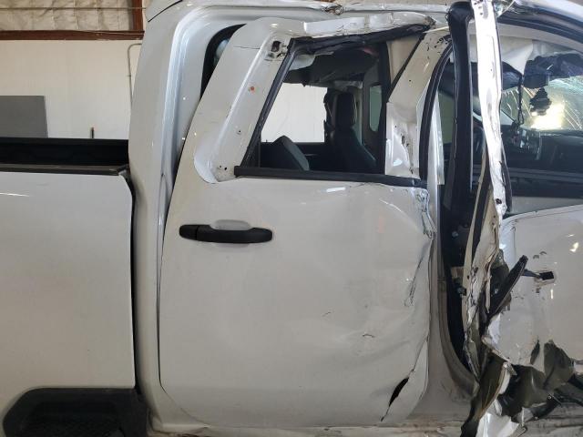 Chevrolet Silverado K2500 Heavy Duty Image 12