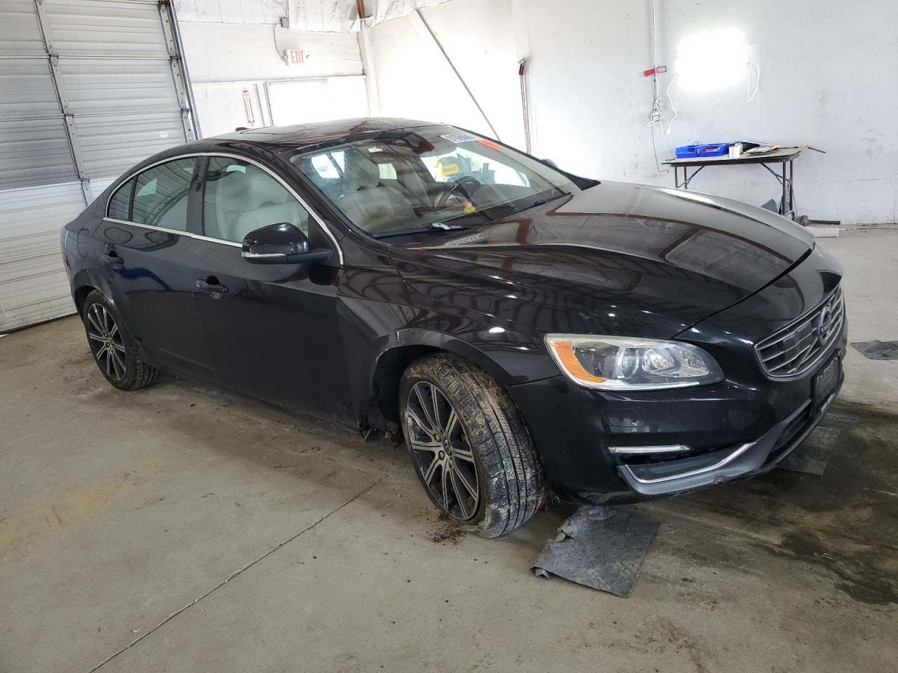 Volvo S60 Platinum Image 4