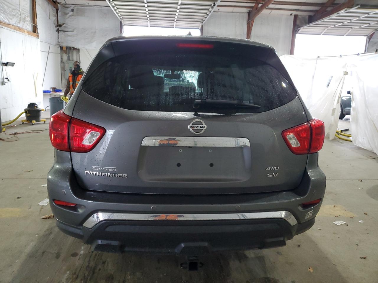 Nissan Pathfinder S Image 12