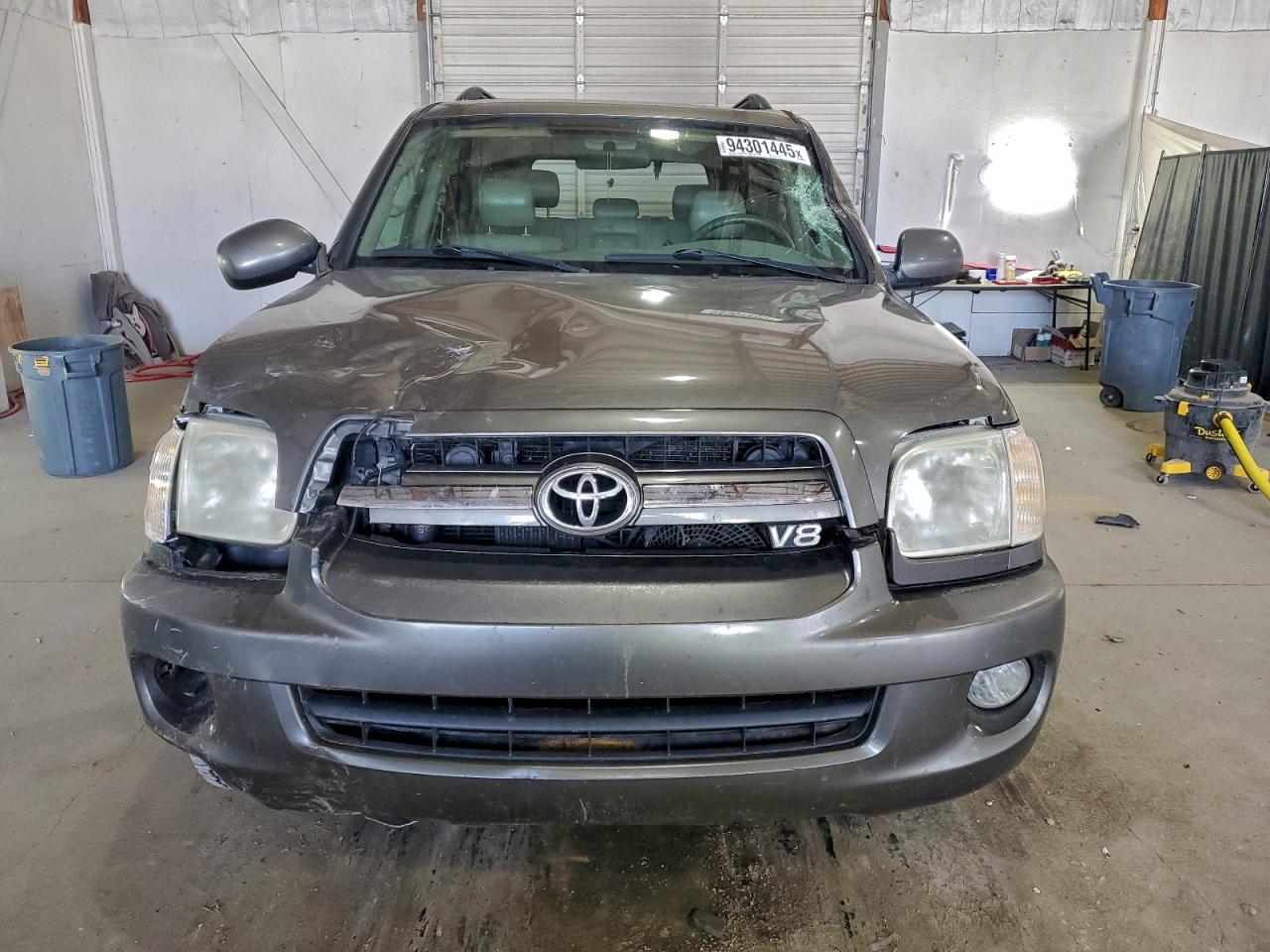 Toyota Sequoia Sr5 Image 5