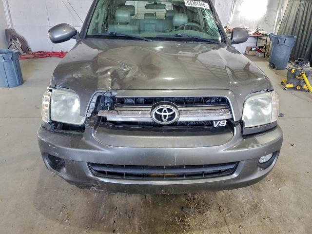Toyota Sequoia Sr5 Image 9