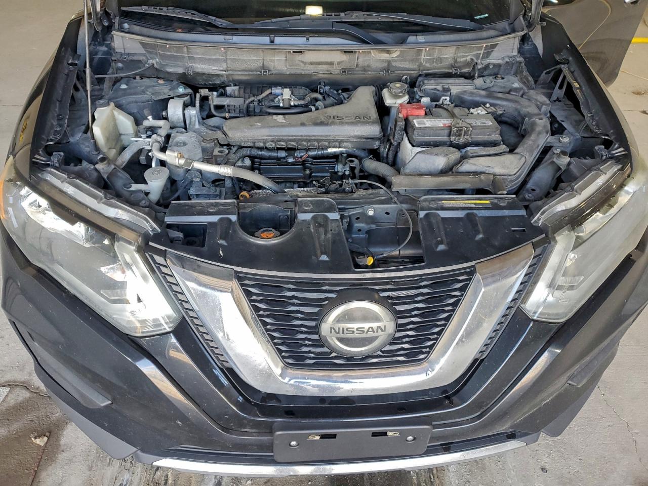 Nissan Rogue S Image 2