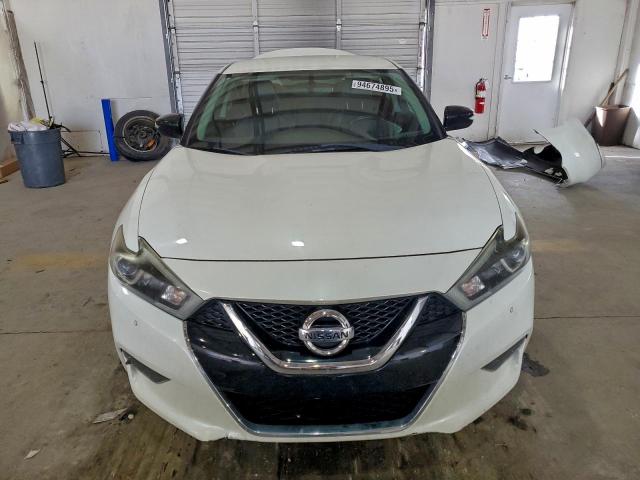 Nissan Maxima 3.5s Image 9