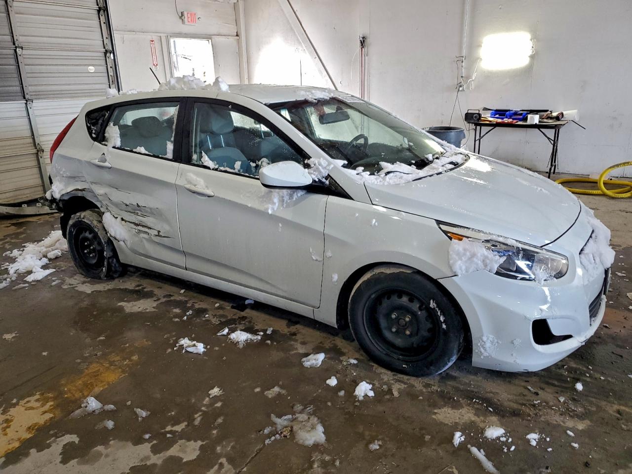 Hyundai ACCENT Se Image 10