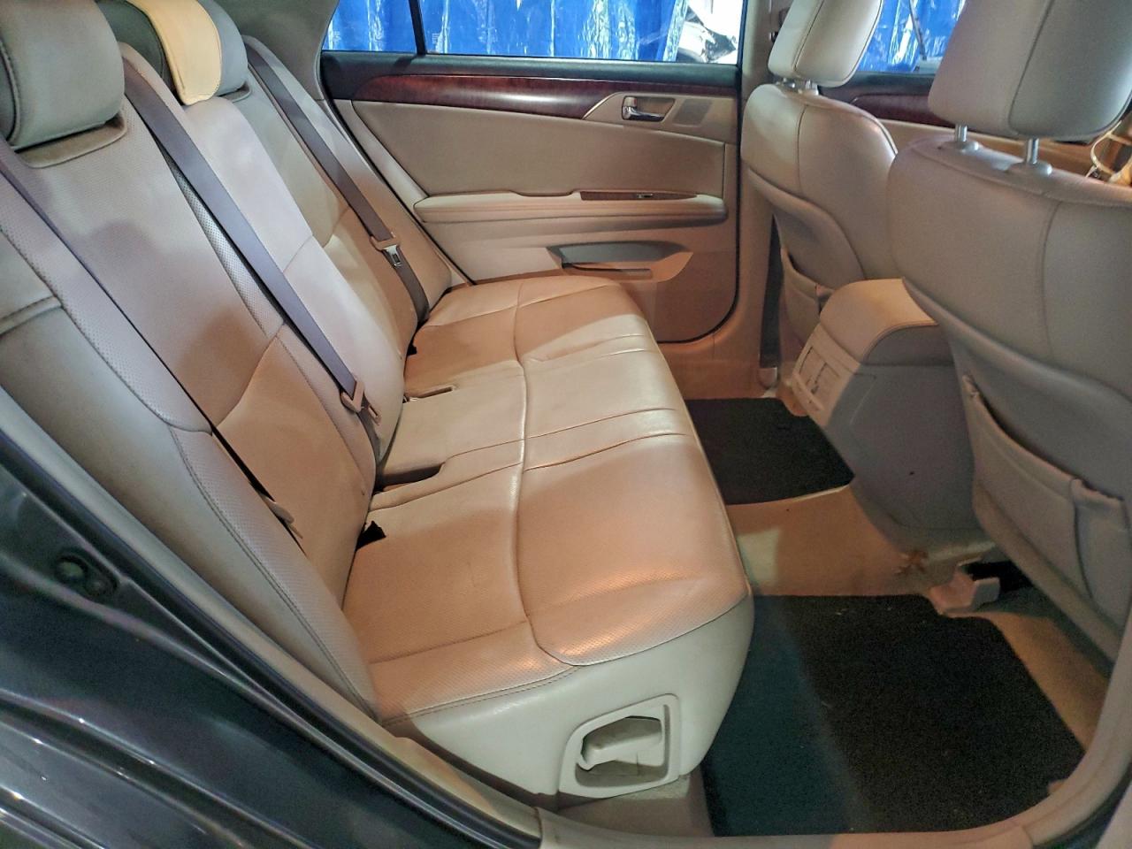 Toyota Avalon Base Image 7