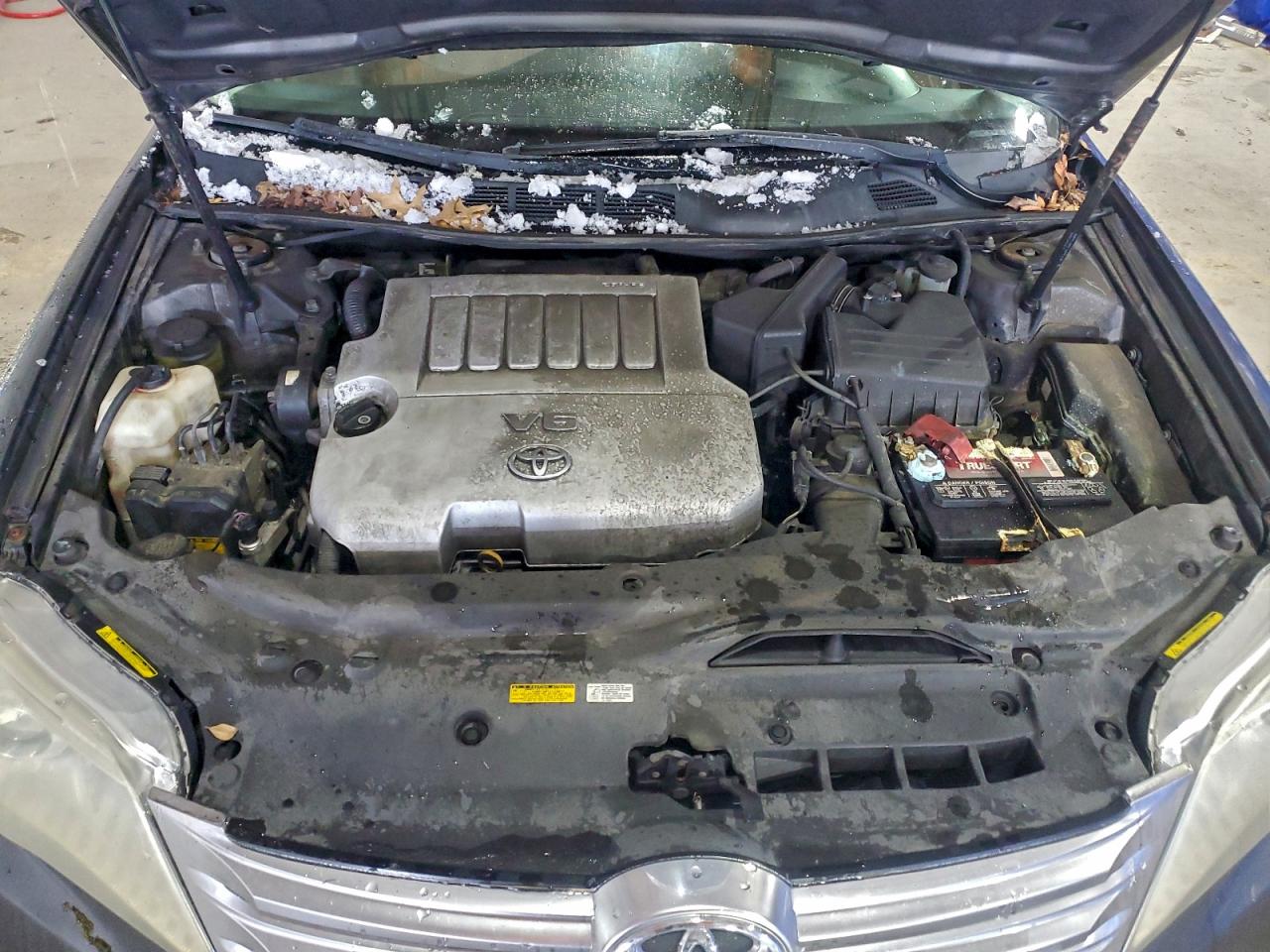 Toyota Avalon Base Image 10