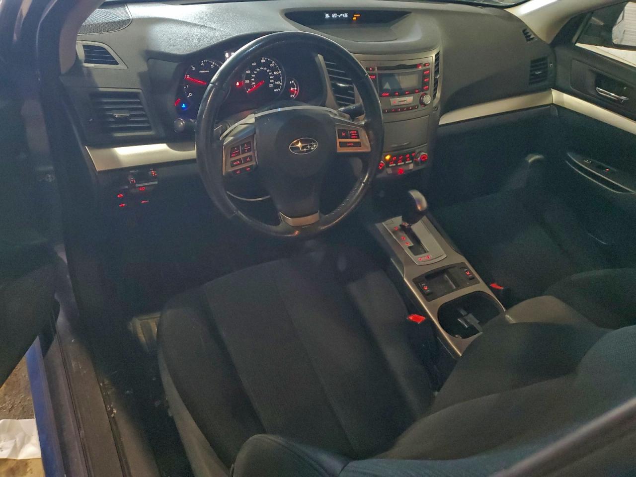 Subaru Legacy 2.5i Premium Image 12