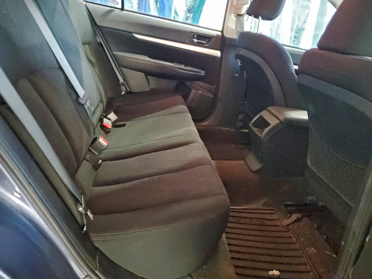 Subaru Legacy 2.5i Premium Image 10