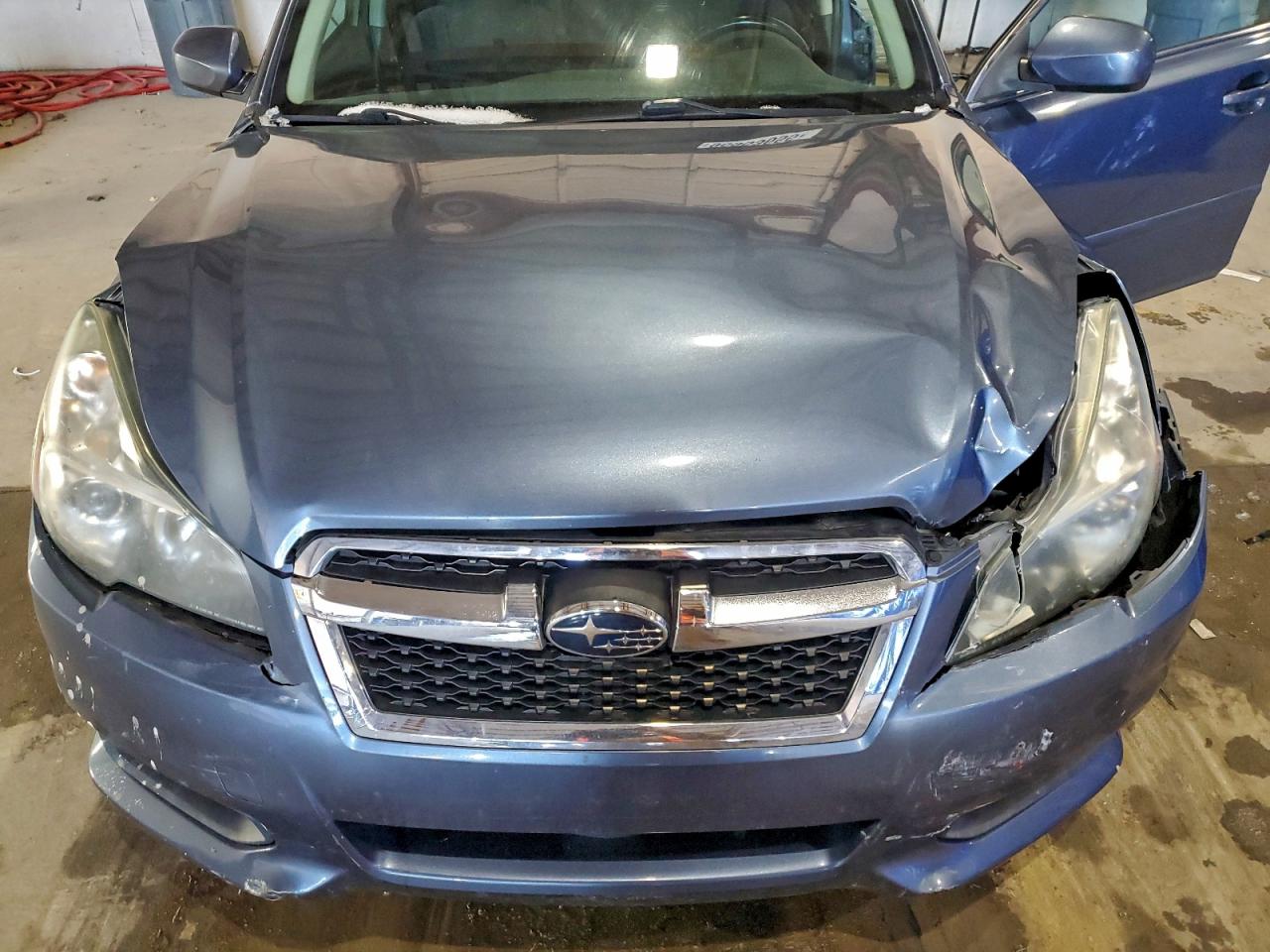 Subaru Legacy 2.5i Premium Image 6