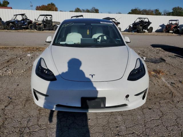 Tesla Model 3 Image 11