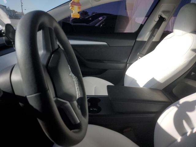 Tesla Model 3 Image 10