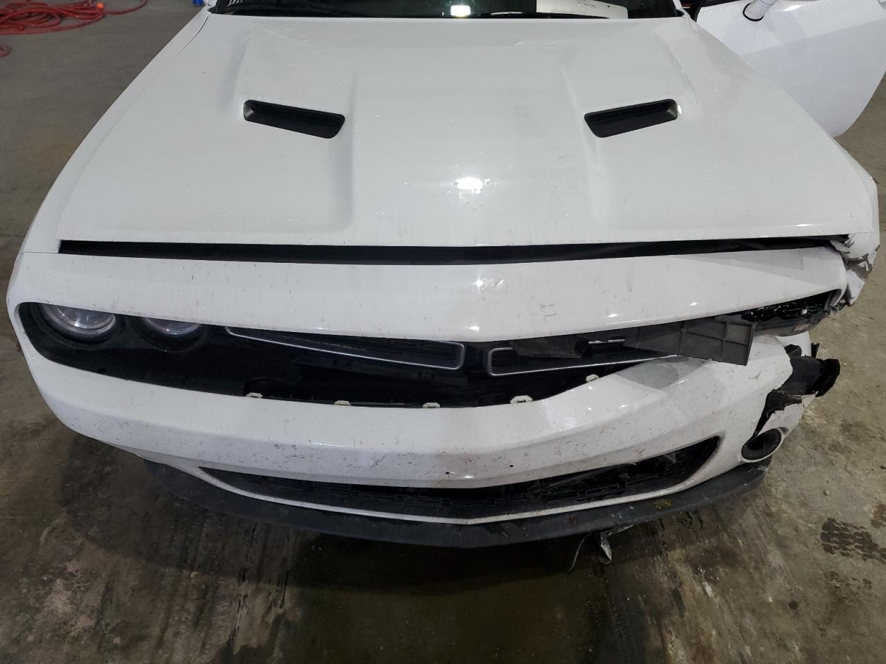 Dodge Challenger Sxt Image 9