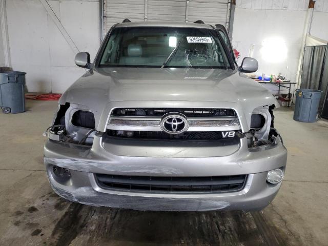 Toyota Sequoia Sr5 Image 2