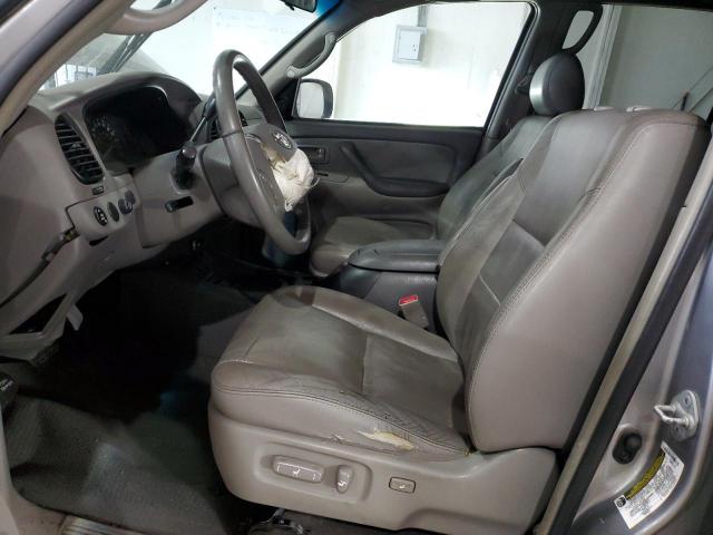 Toyota Sequoia Sr5 Image 8