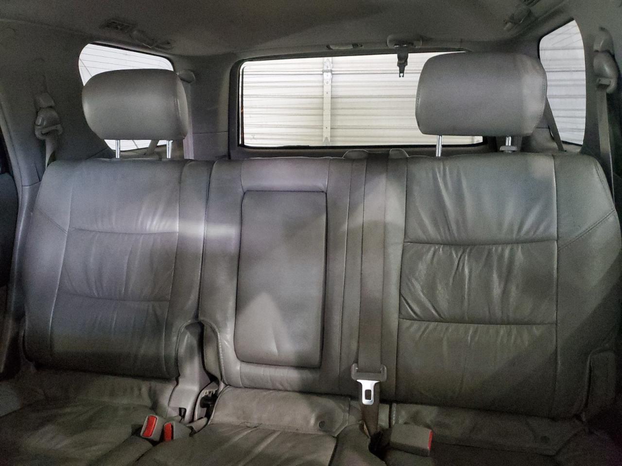 Toyota Sequoia Sr5 Image 7