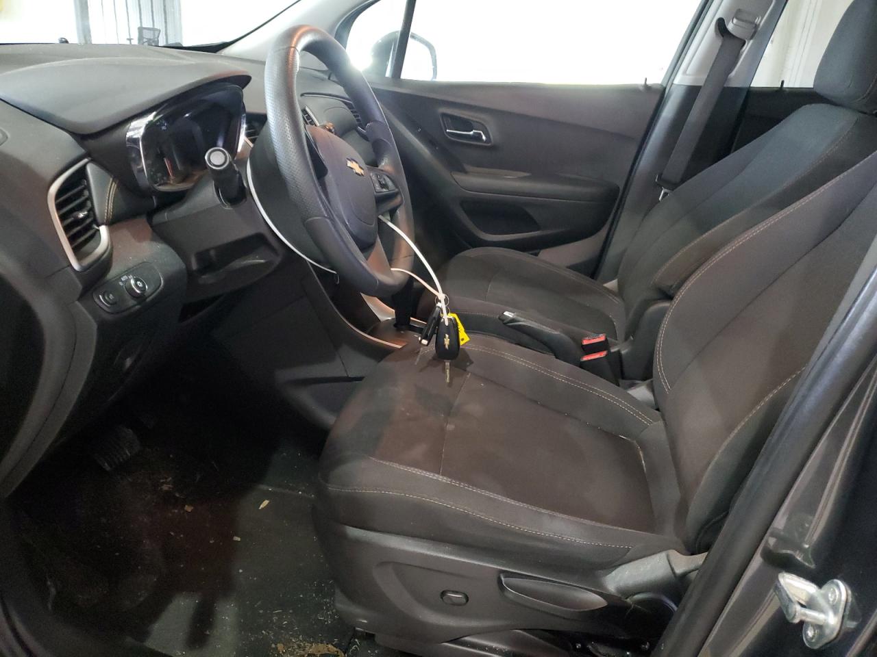 Chevrolet Trax Ls Image 6