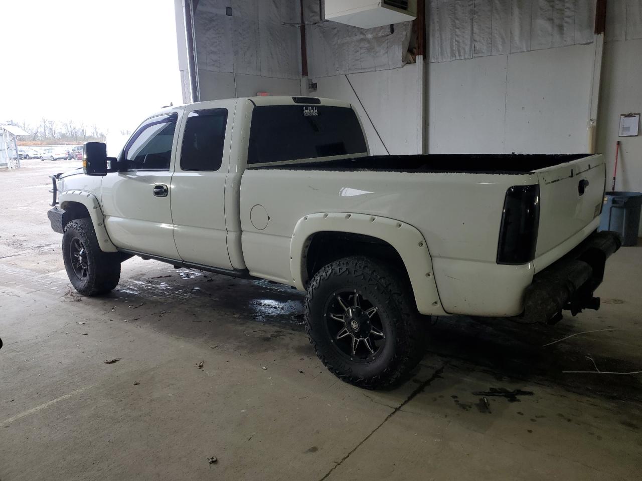 Chevrolet Silverado K2500 Heavy Duty Image 4