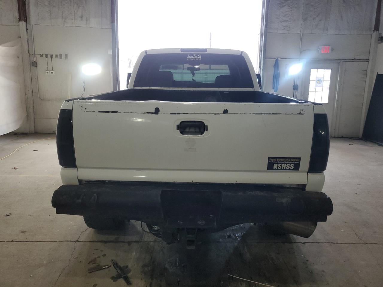 Chevrolet Silverado K2500 Heavy Duty Image 2