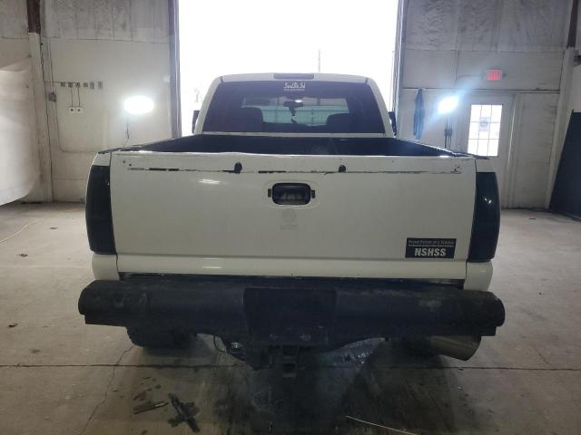 Chevrolet Silverado K2500 Heavy Duty Image 2