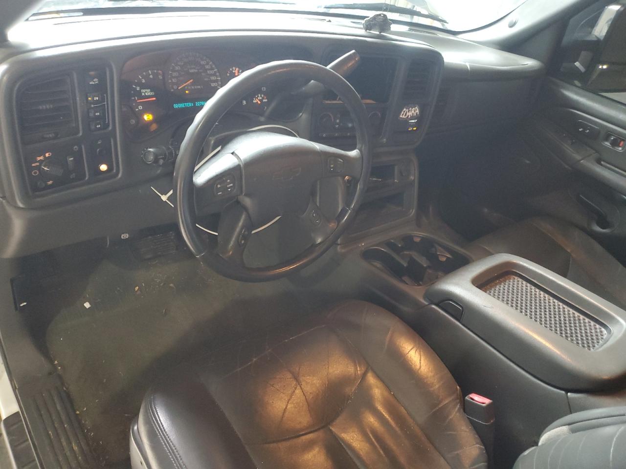 Chevrolet Silverado K2500 Heavy Duty Image 12