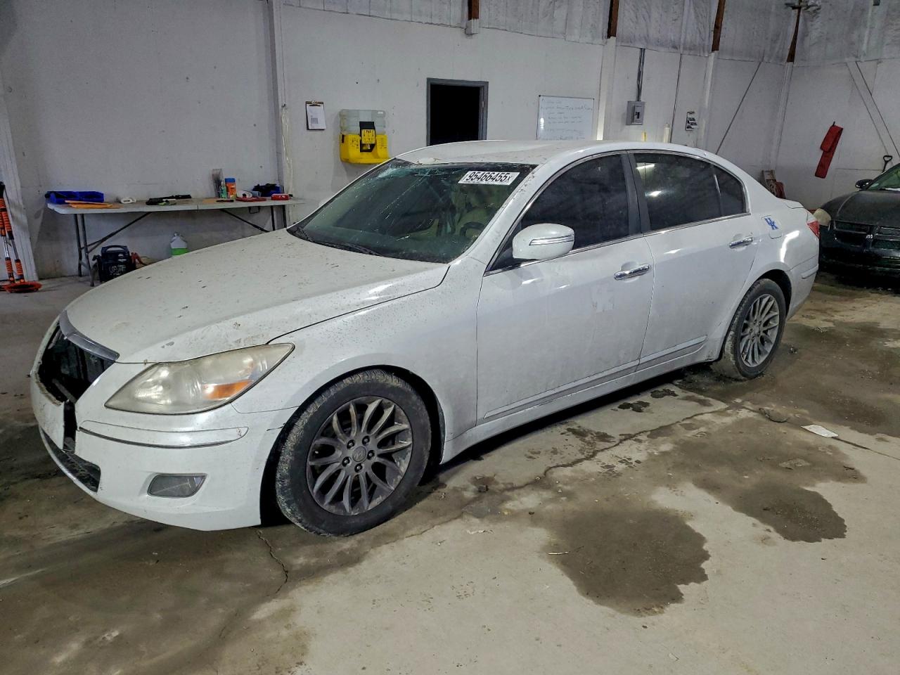 Hyundai Genesis 3.8l Image 1