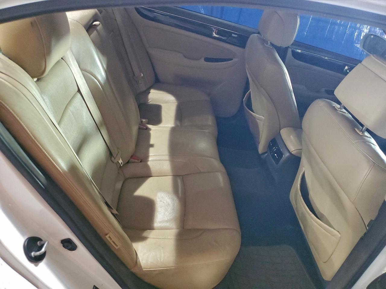 Hyundai Genesis 3.8l Image 10