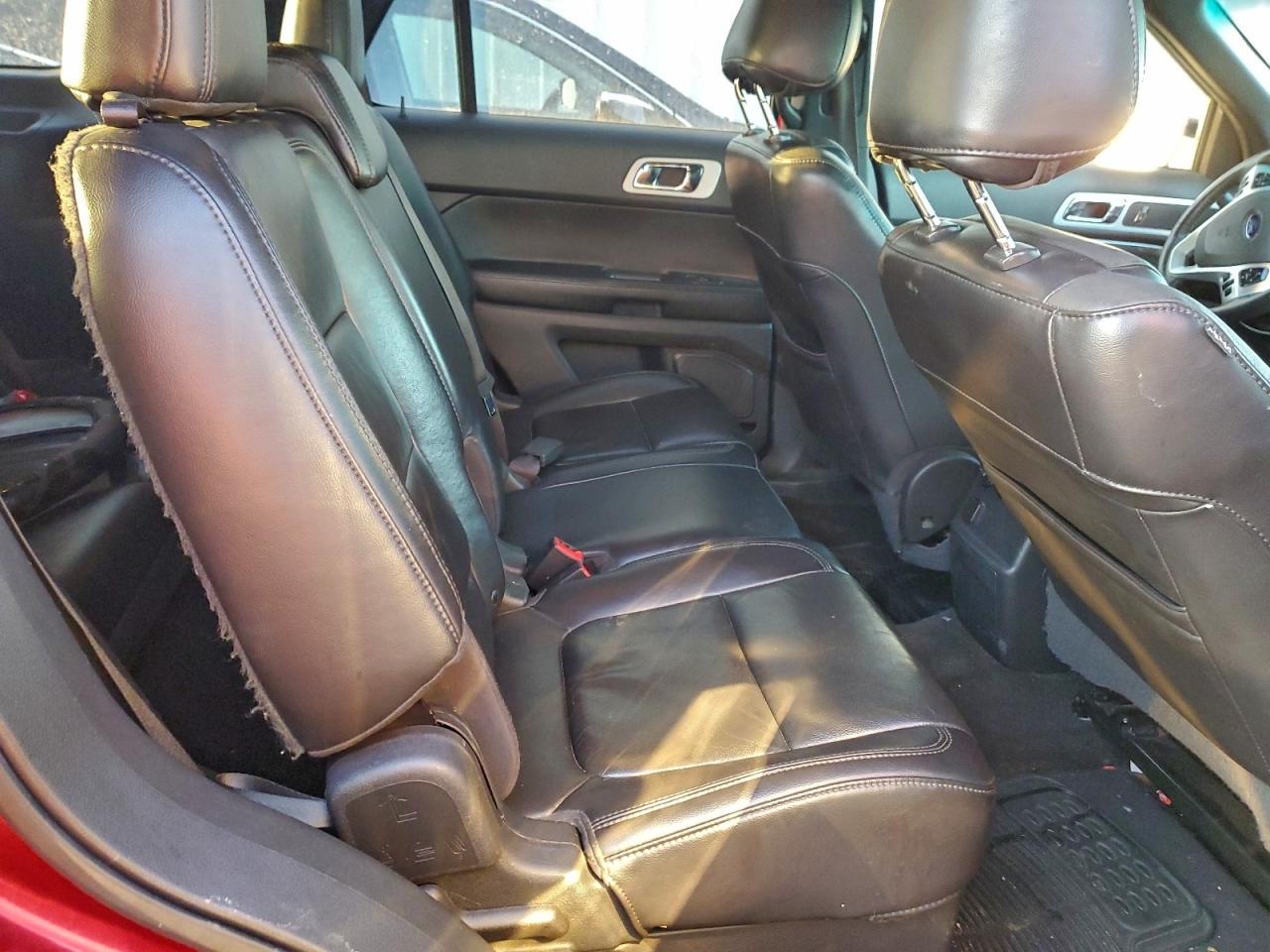 Ford Explorer Xlt Image 12