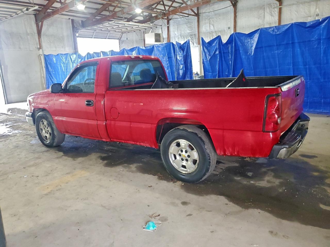 Chevrolet Silverado C1500 Image 3