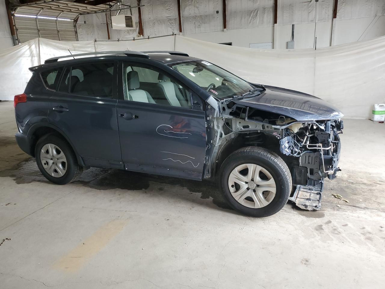 Toyota RAV4 Le Image 10