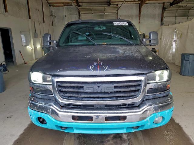 GMC Sierra K2500 Heavy Duty Image 5