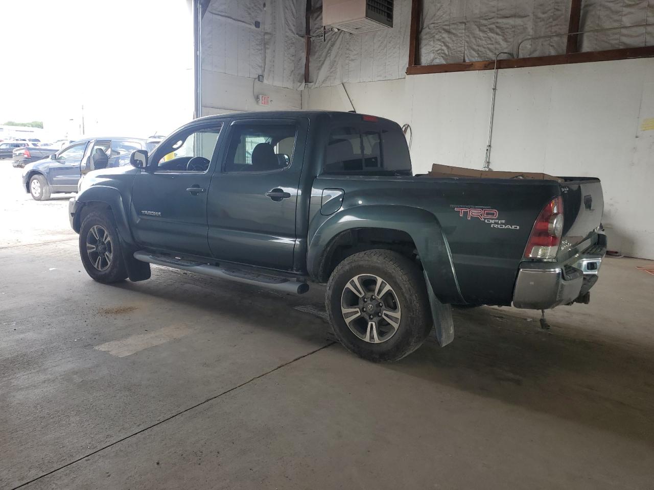 Toyota Tacoma Double Cab Image 2