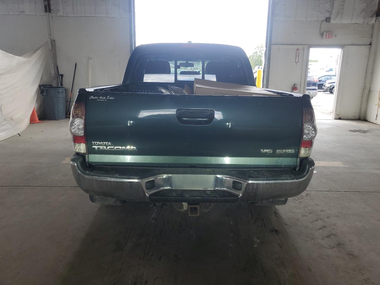 Toyota Tacoma Double Cab Image 10