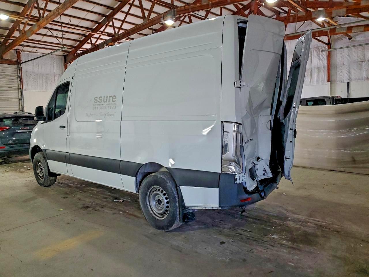 Mercedes-Benz Sprinter 2500 Image 5