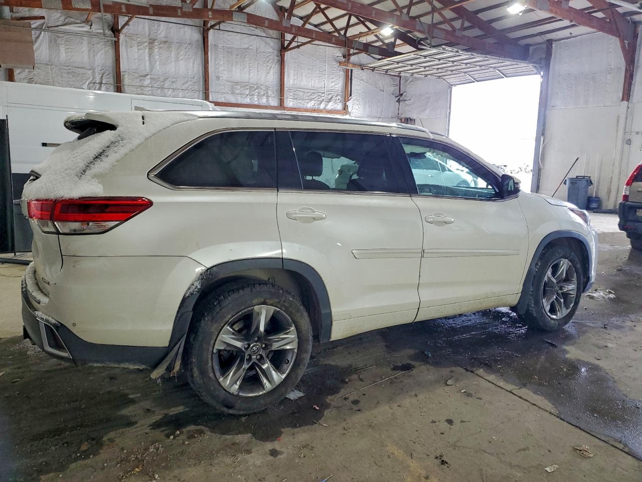 Toyota Highlander Limited Image 4