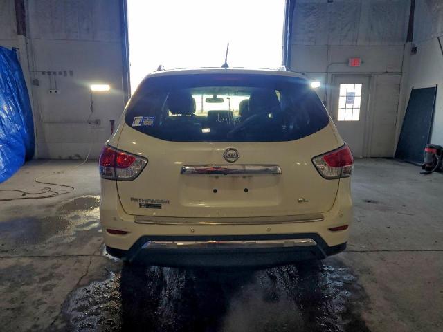 Nissan Pathfinder S Image 10