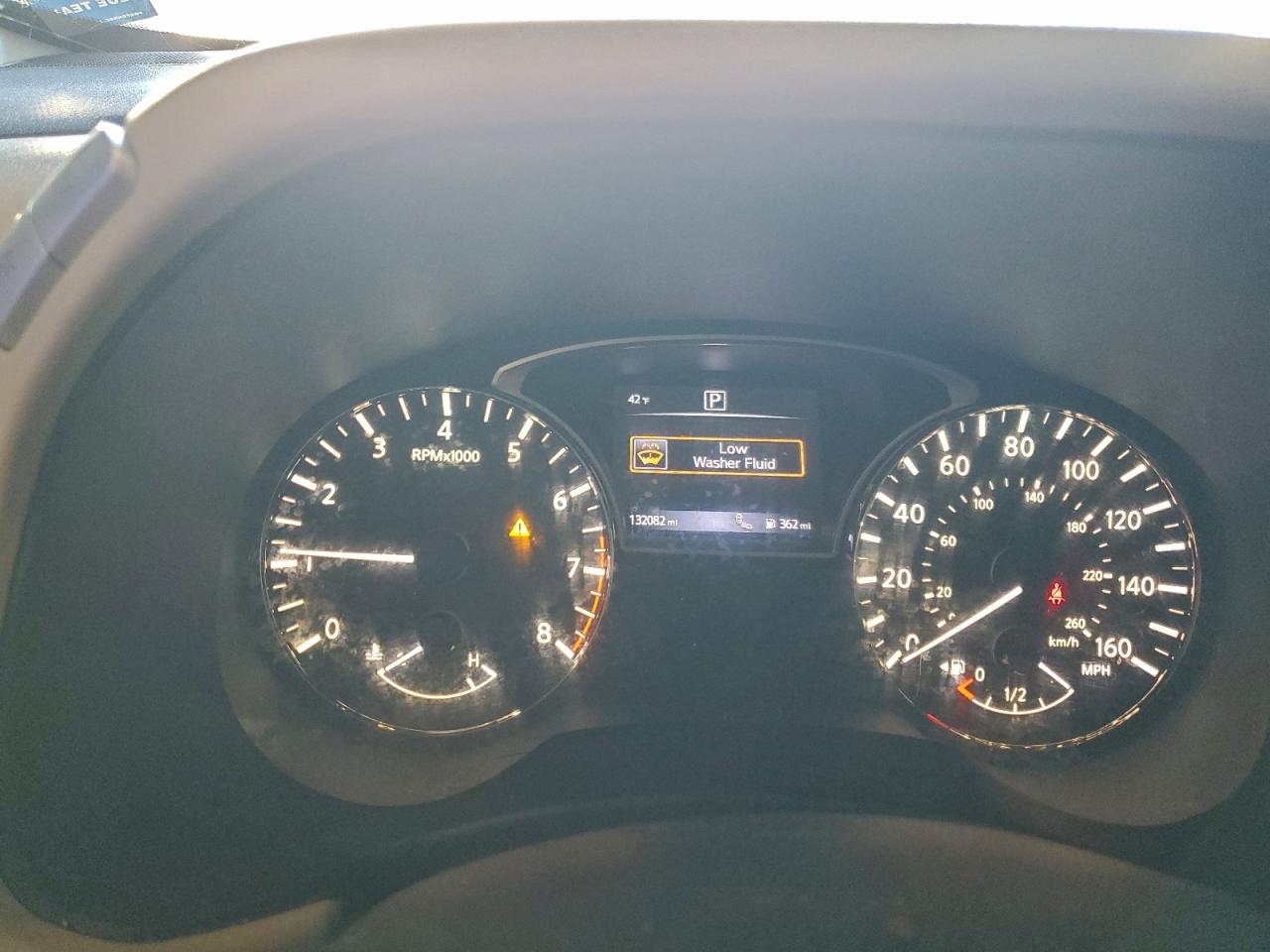 Nissan Pathfinder S Image 8