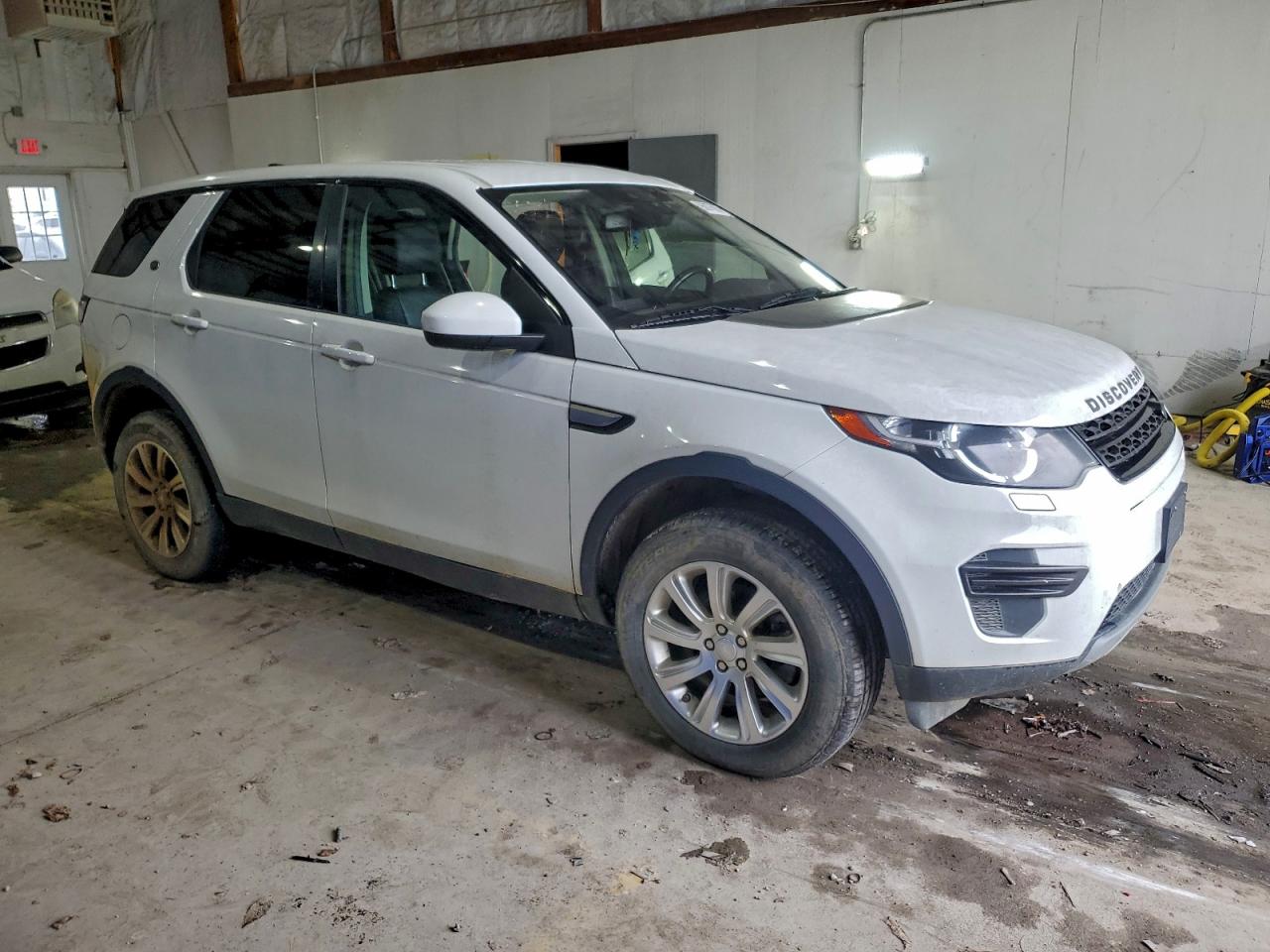 Land Rover Discovery Se Image 5